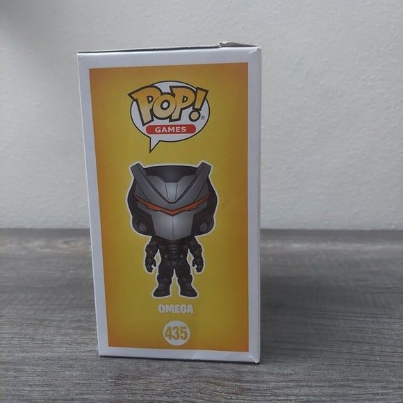 Funko POP Games Series 1 Fortnite Omega - Action Figure #435 Fortnight - Picture 4 of 7